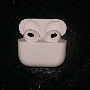 AirPods